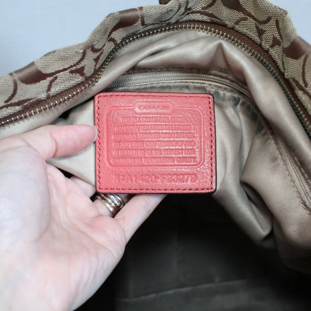 Coach Park Signature Hobo Canvas w Pink Leather - Picture 5 of 13